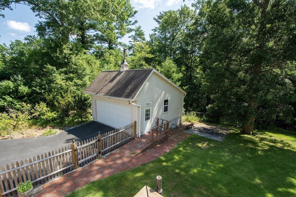 277 East St