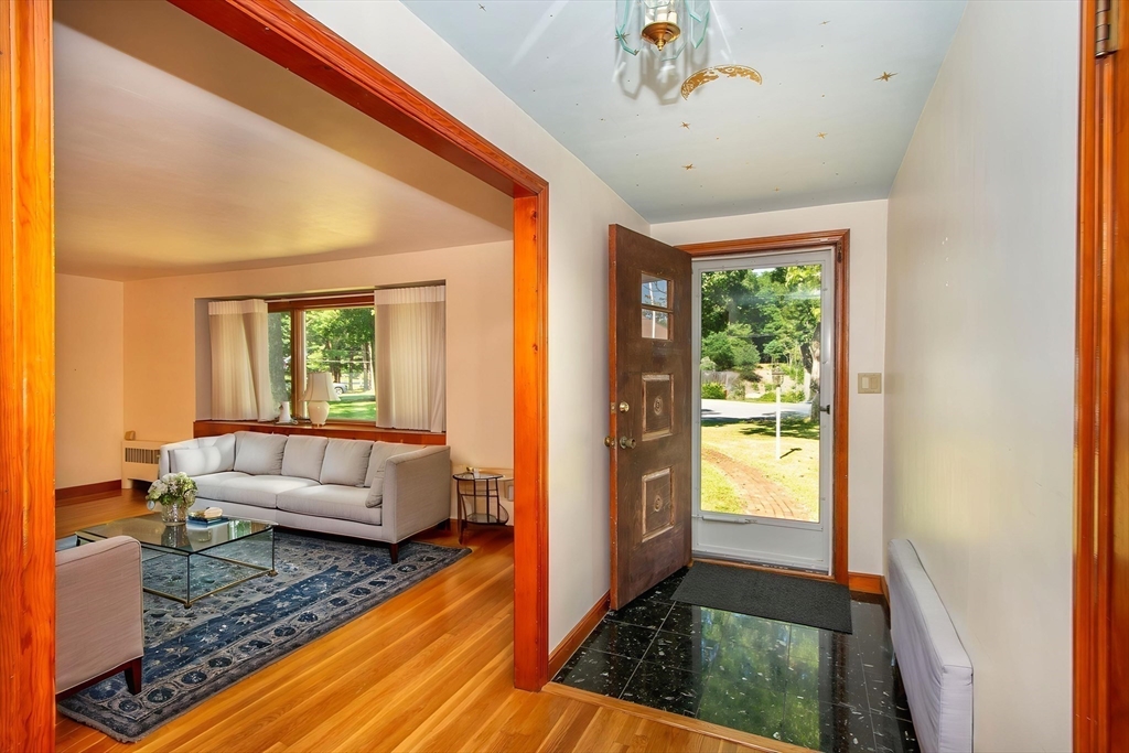 277 East St