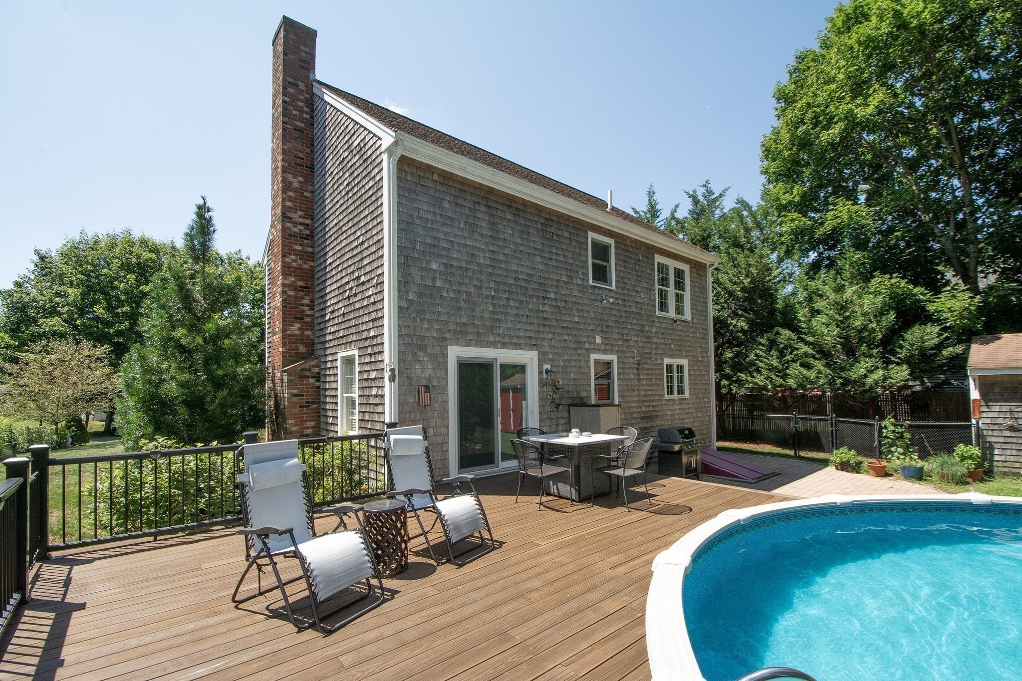 26 Pine St