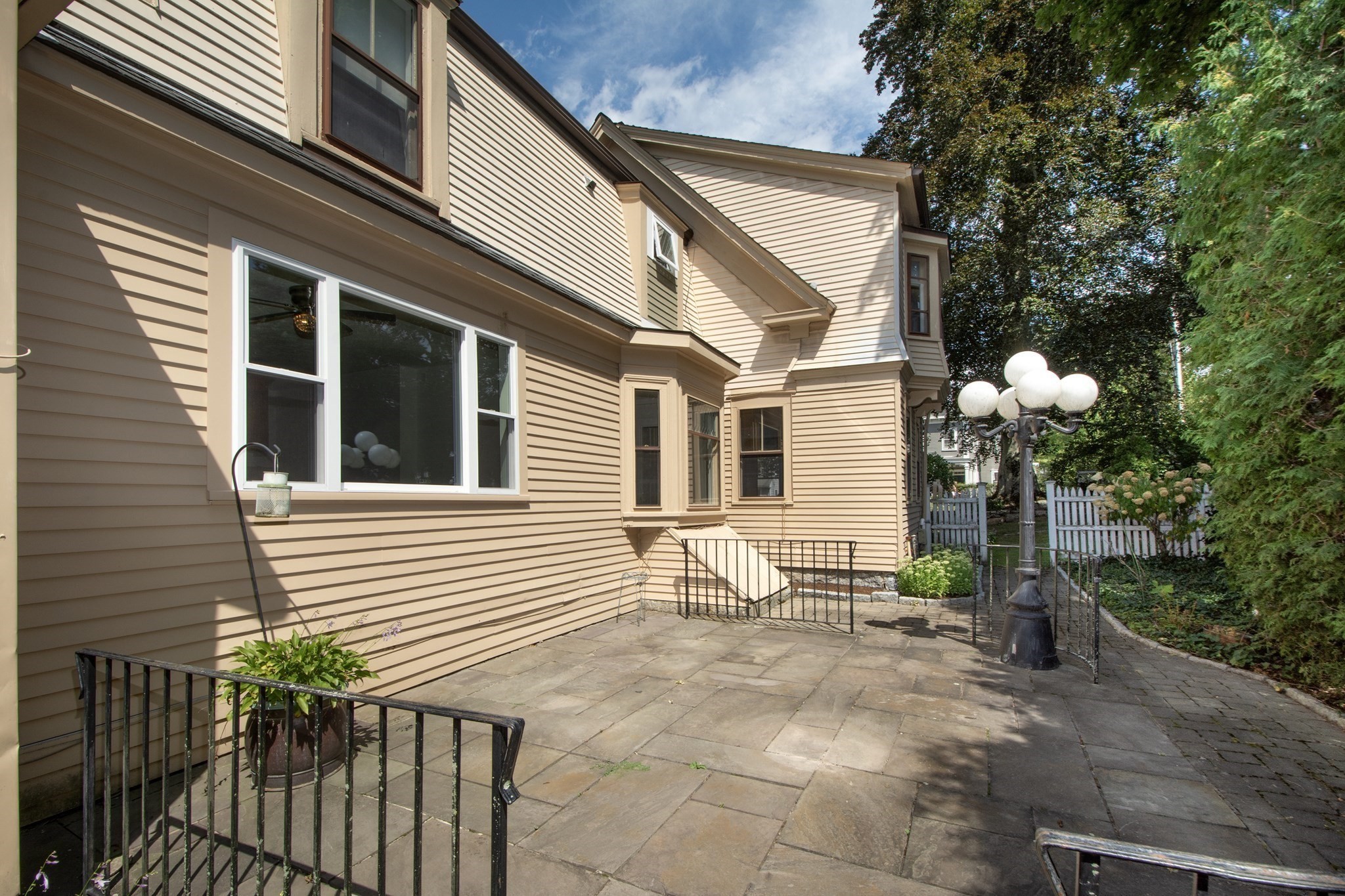 187 S Main St # 1