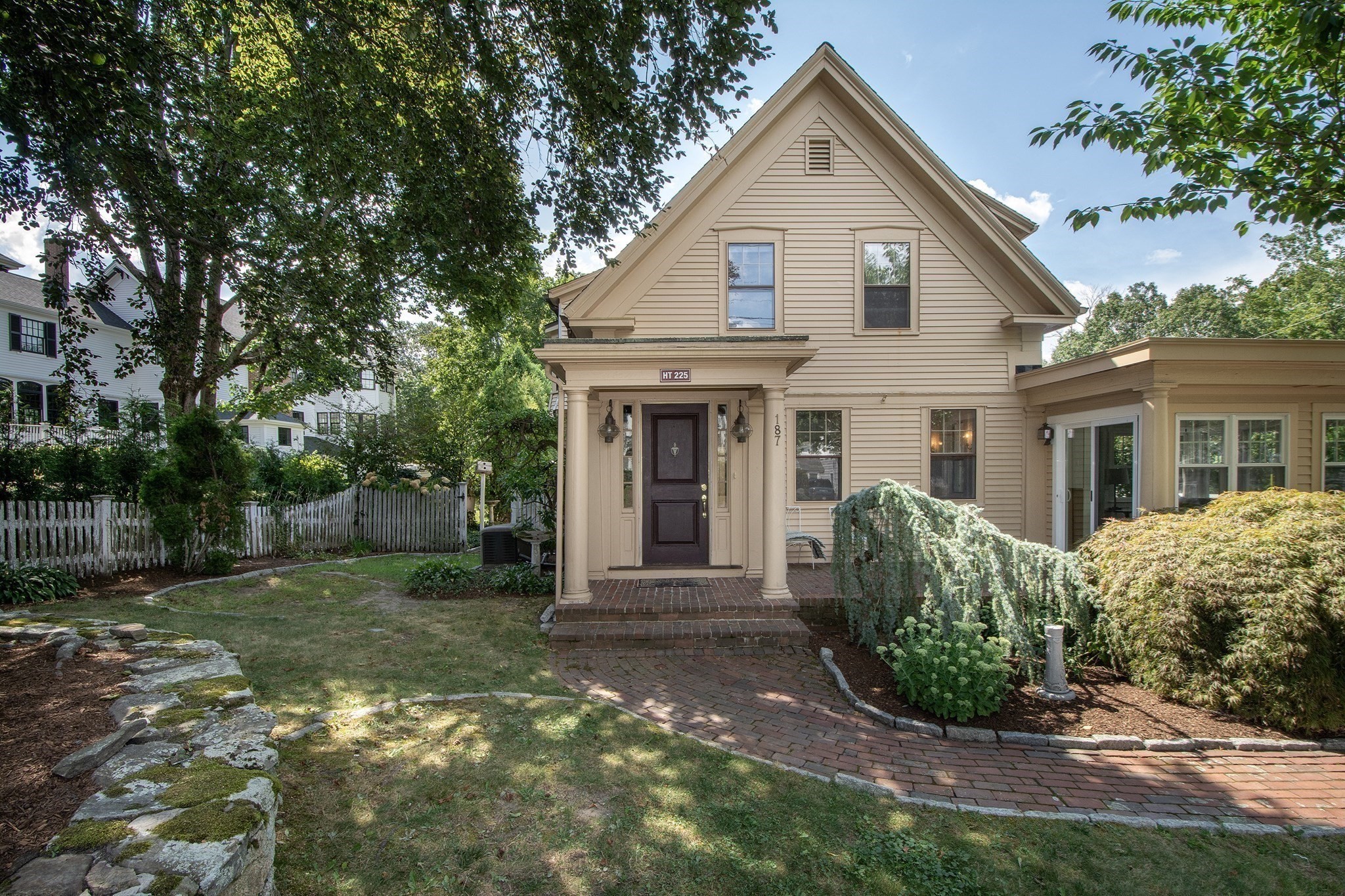 187 S Main St # 1