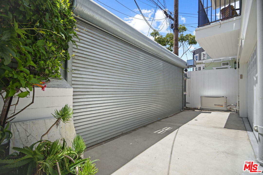 1210 Cabrillo Ave