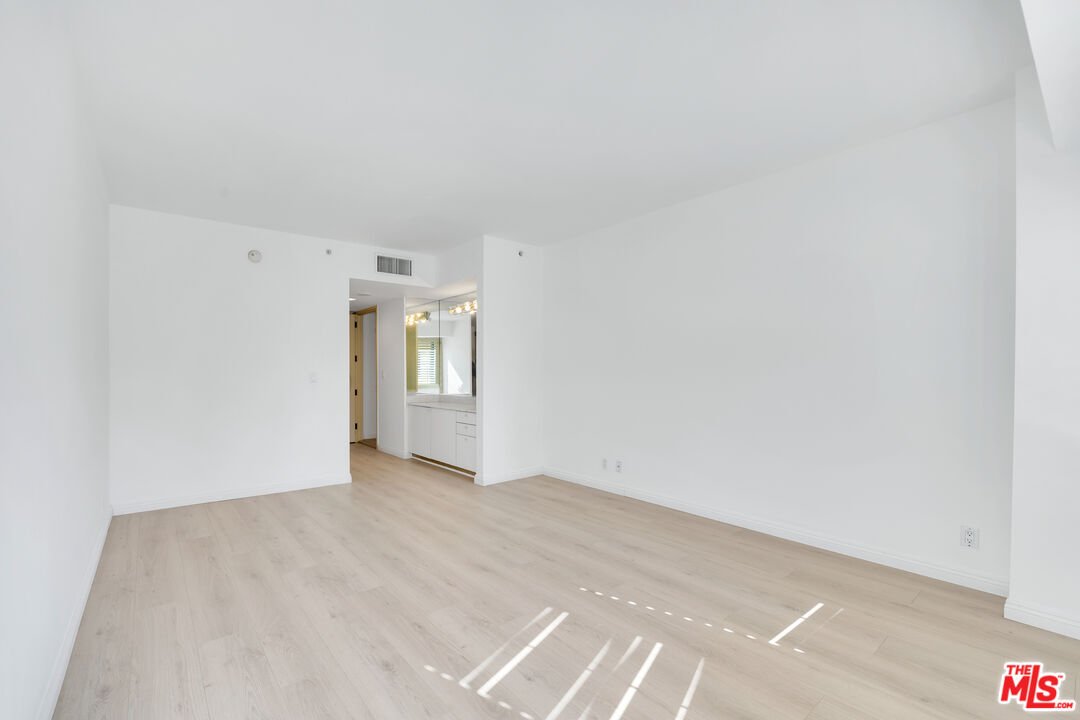 10520 Wilshire Blvd Unit: 304
