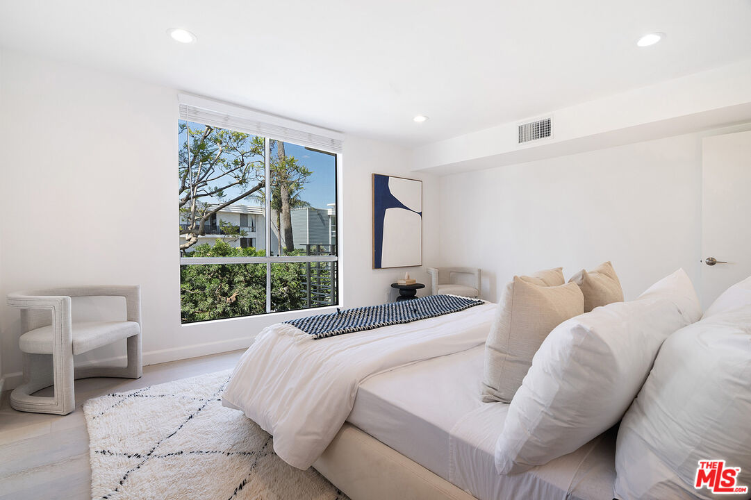 843 4th St Unit: 103