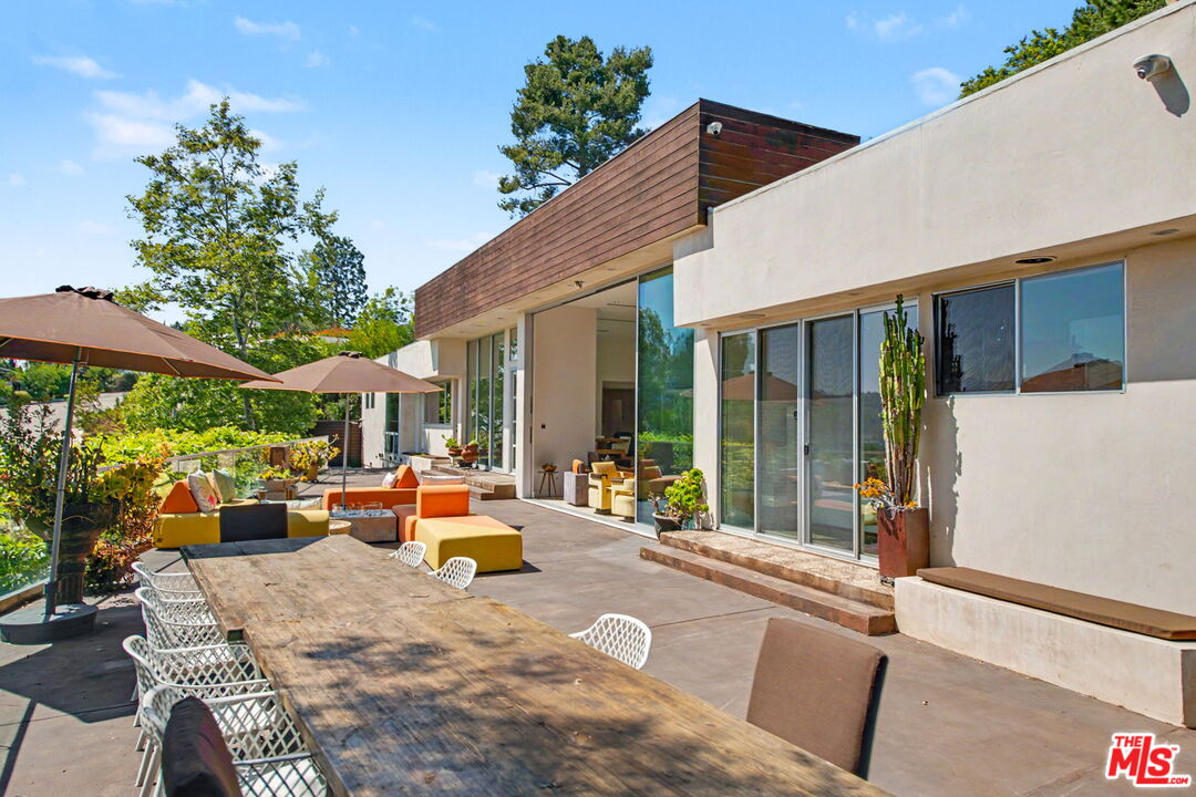 2766 Ellison Dr