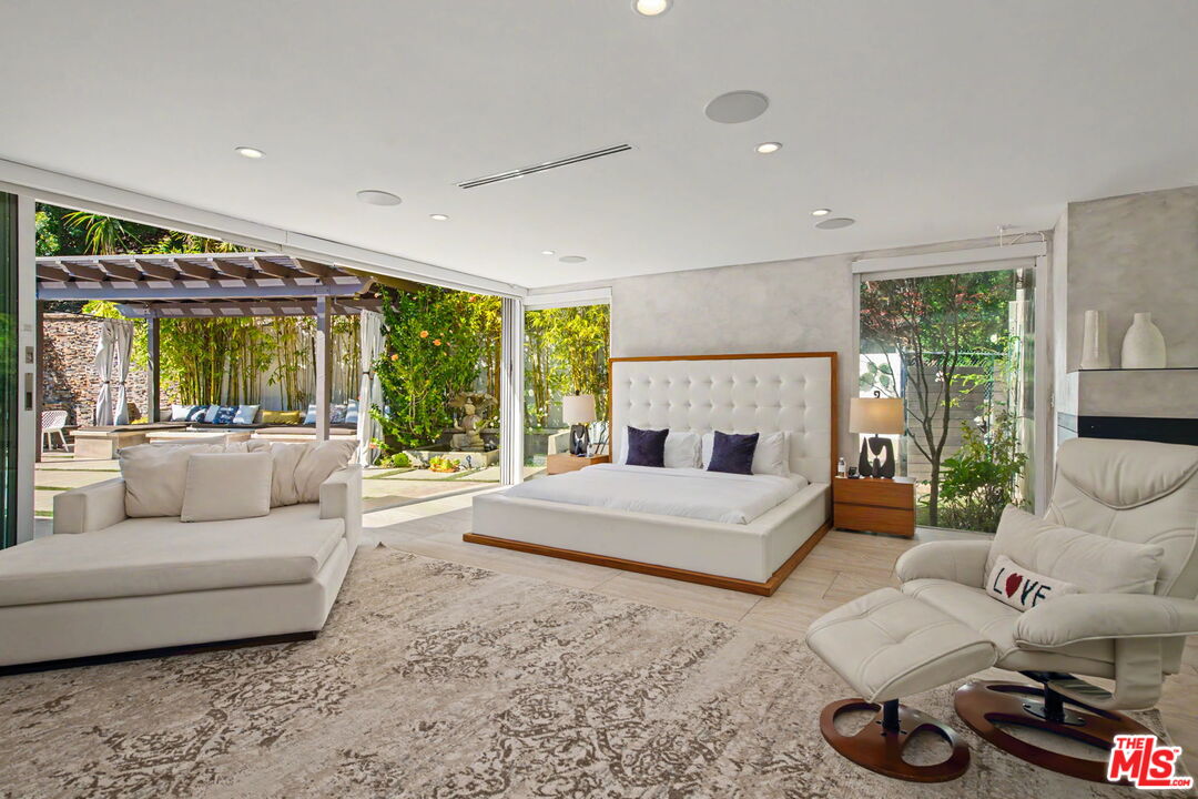 2766 Ellison Dr