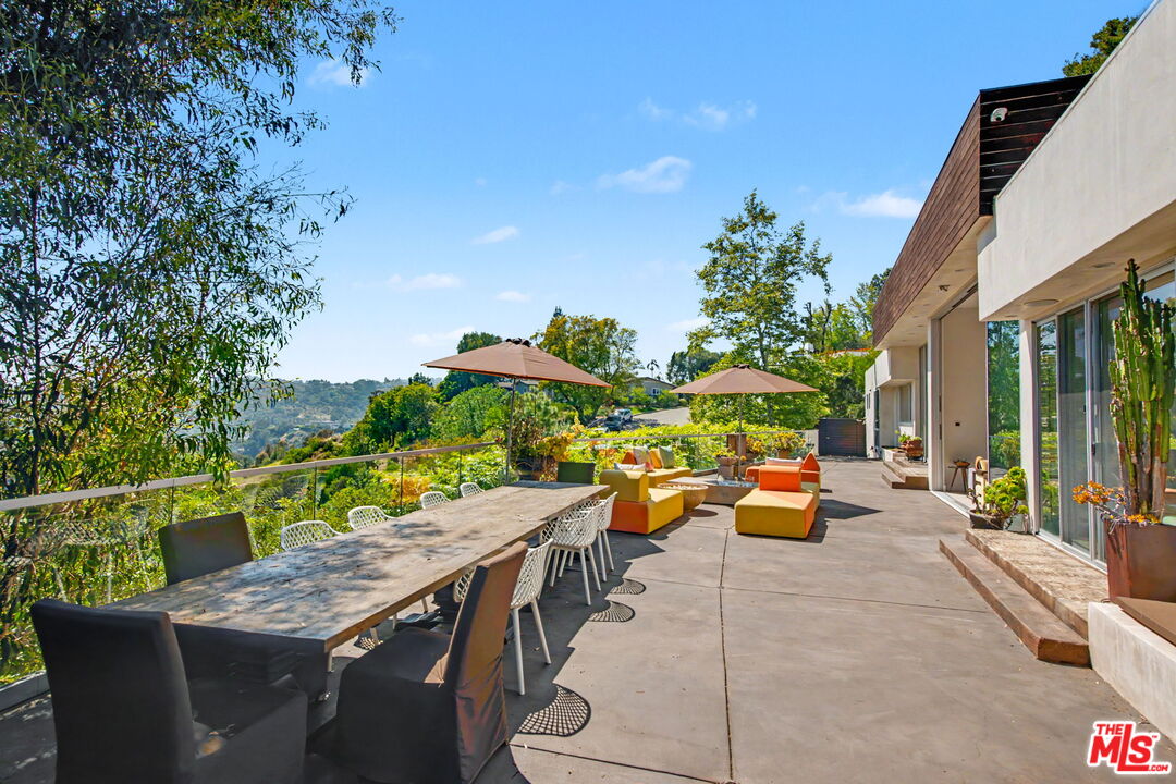 2766 Ellison Dr