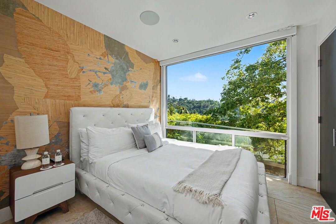 2766 Ellison Dr