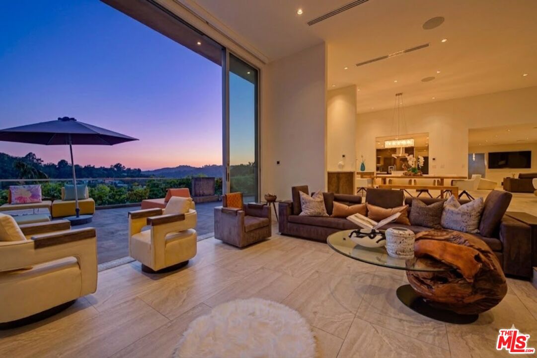 2766 Ellison Dr