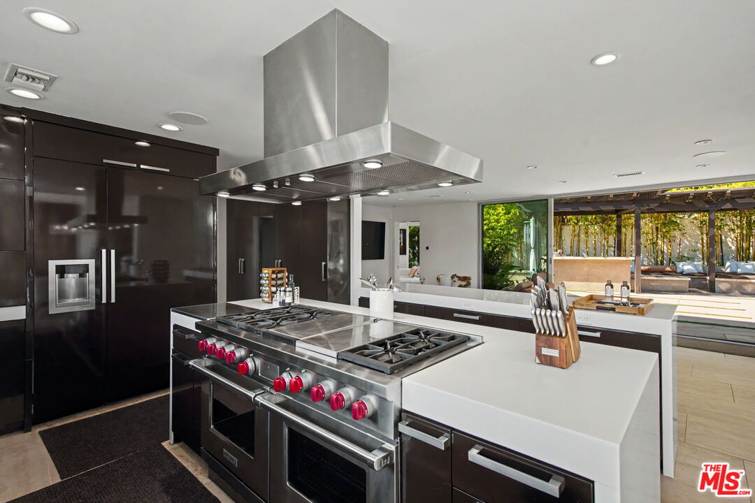 2766 Ellison Dr