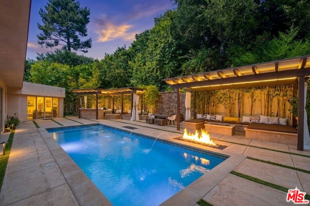 2766 Ellison Dr