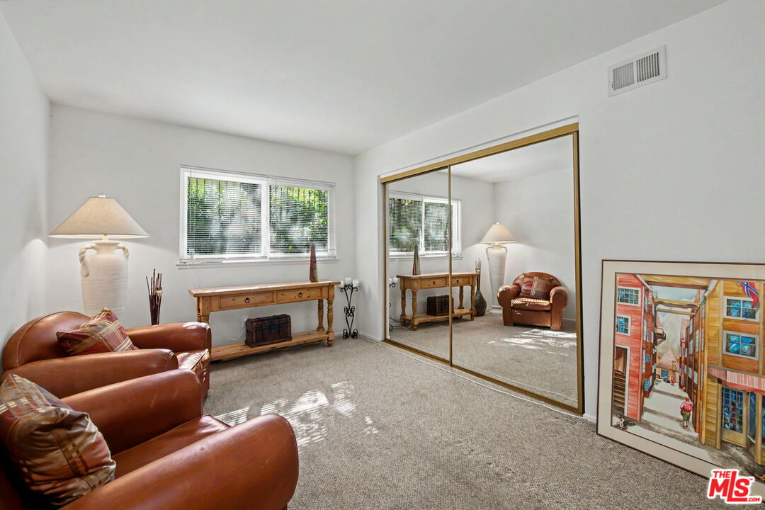 4070 Falling Leaf Dr