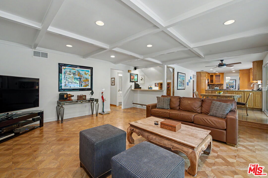 4070 Falling Leaf Dr