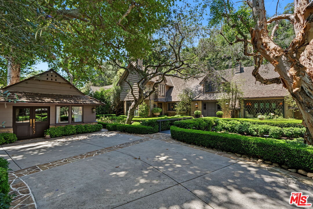 575 N Beverly Glen Blvd