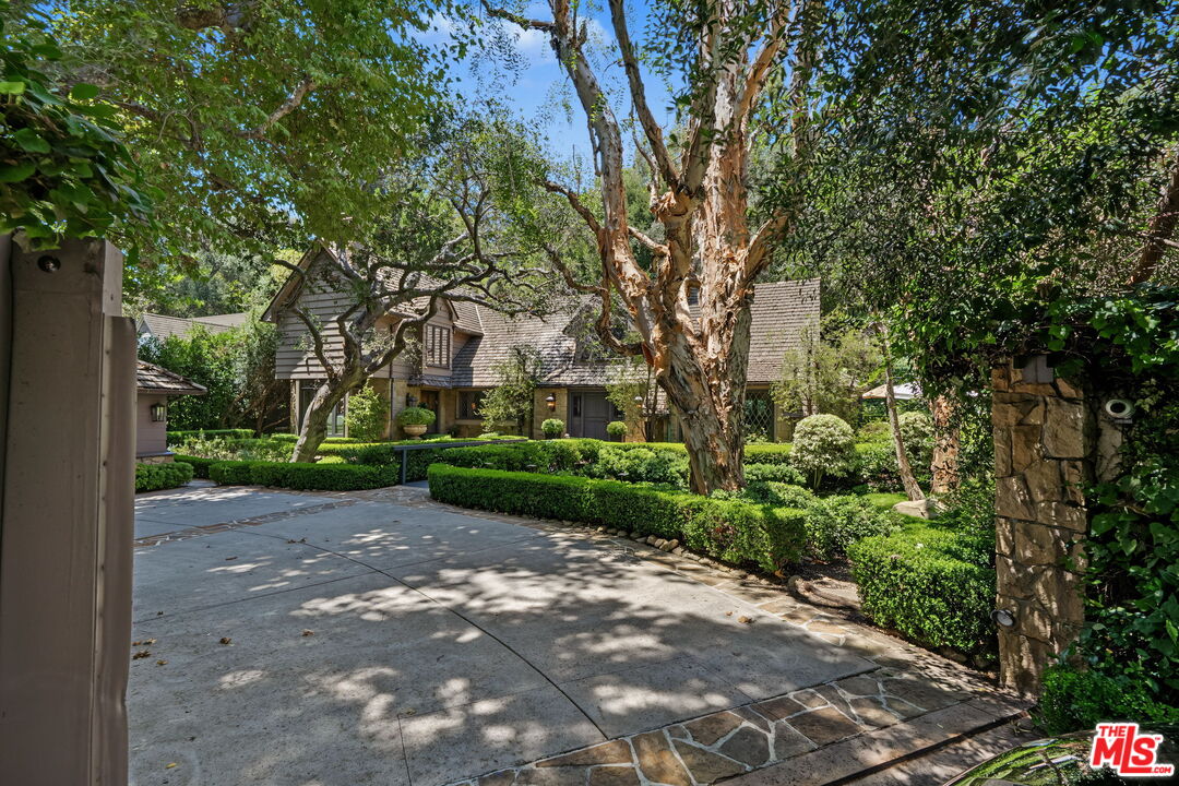 575 N Beverly Glen Blvd