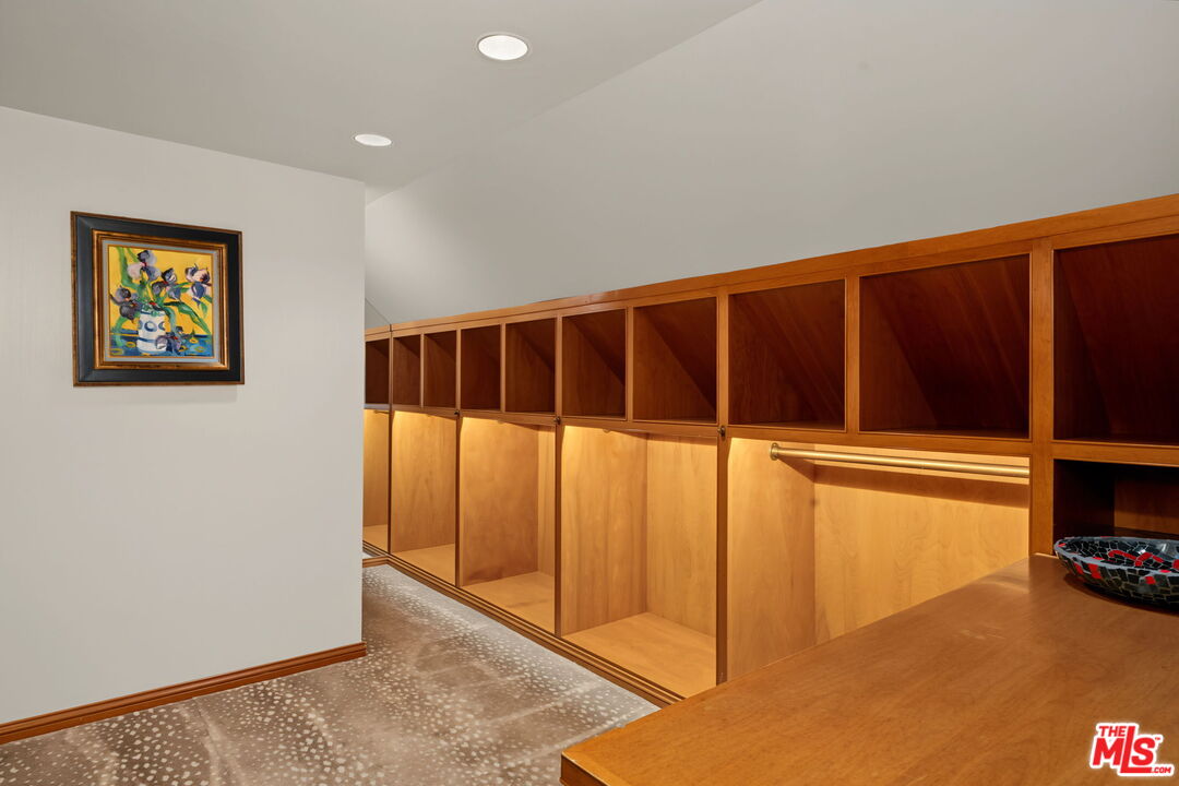 575 N Beverly Glen Blvd