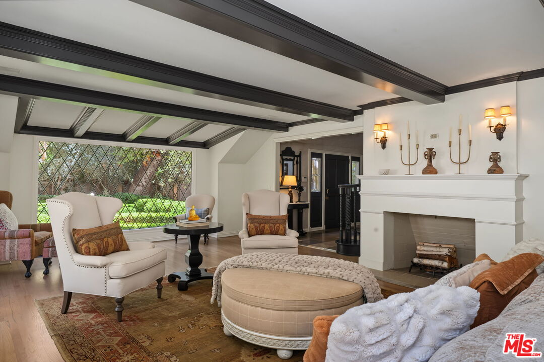 575 N Beverly Glen Blvd