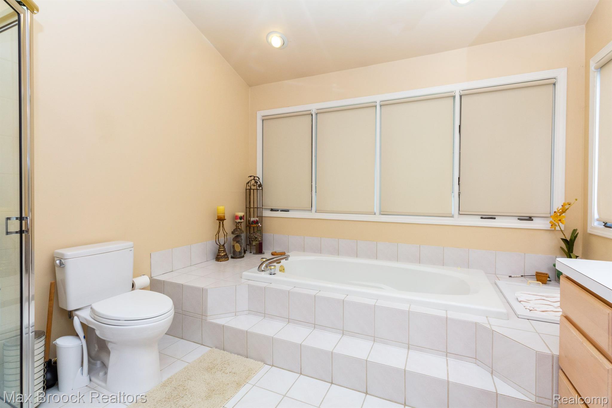 30507 FOX CLUB Drive