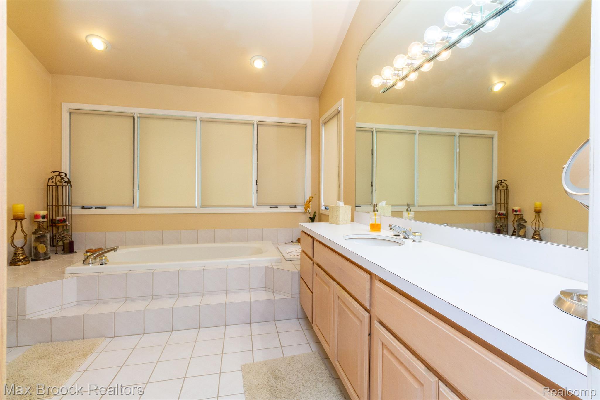 30507 FOX CLUB Drive
