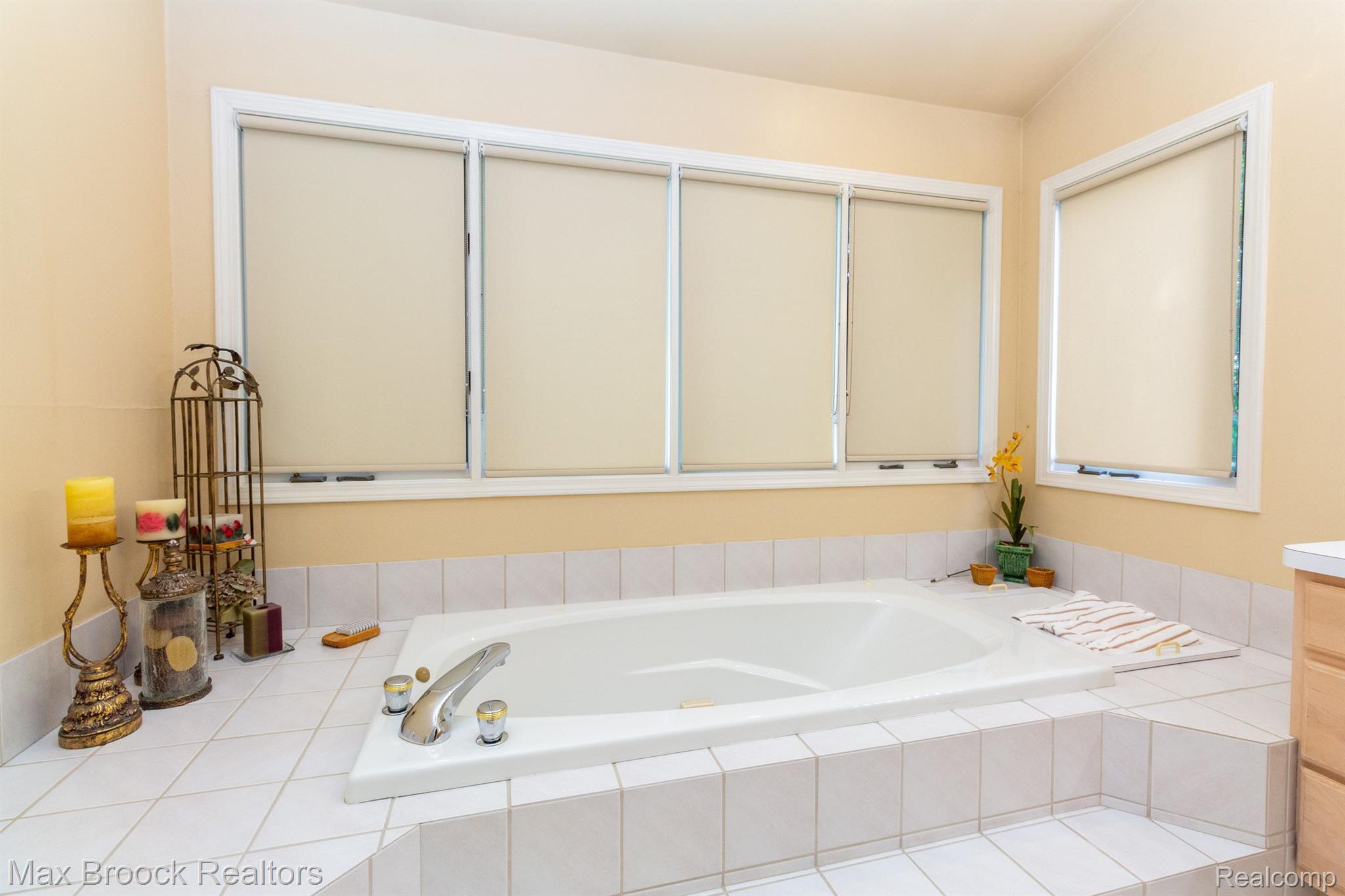 30507 FOX CLUB Drive