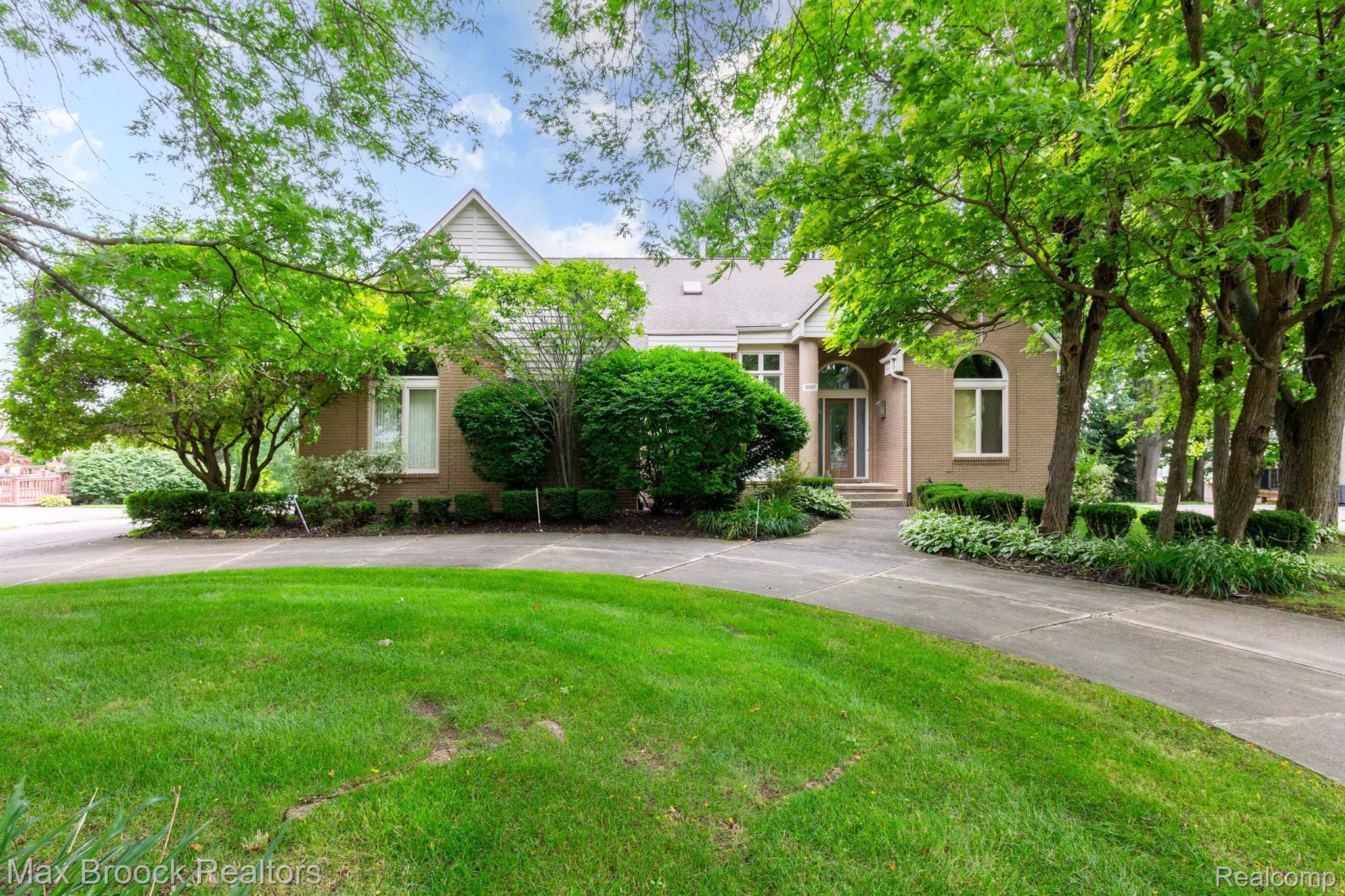 30507 FOX CLUB Drive