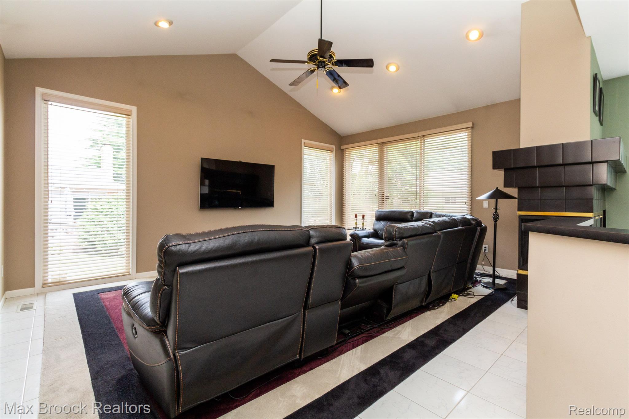 30507 FOX CLUB Drive