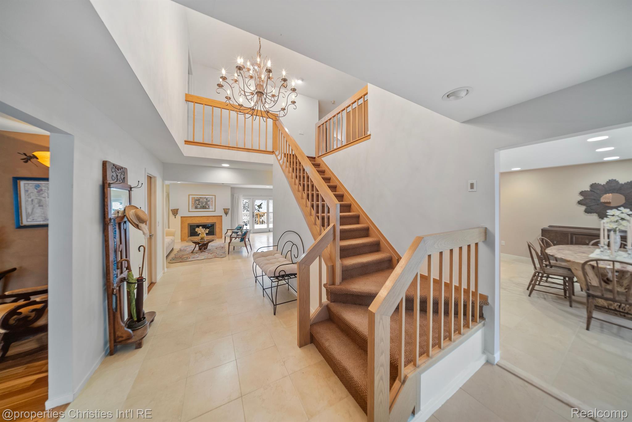 6048 DUNMORE Drive