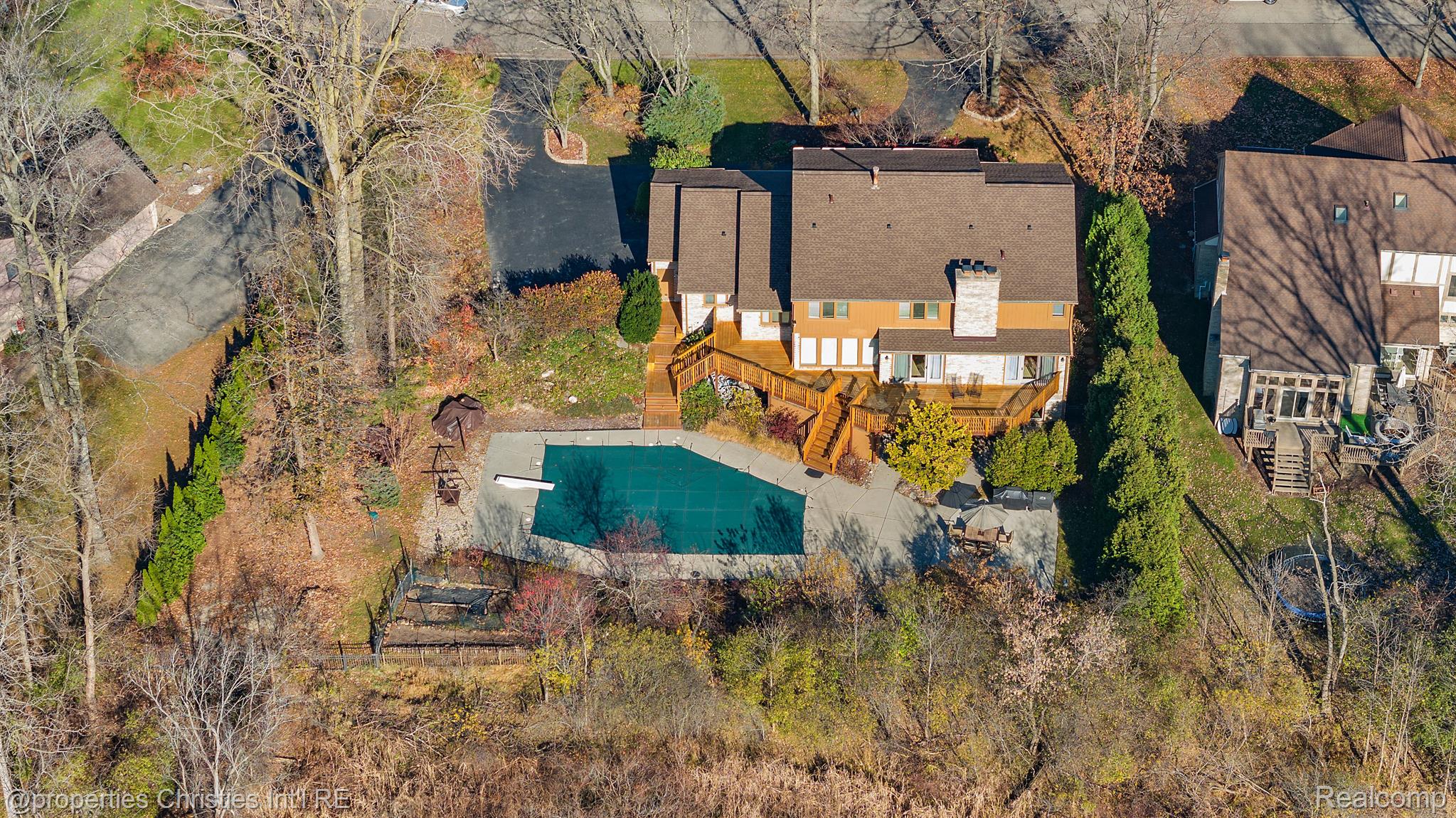 6048 DUNMORE Drive