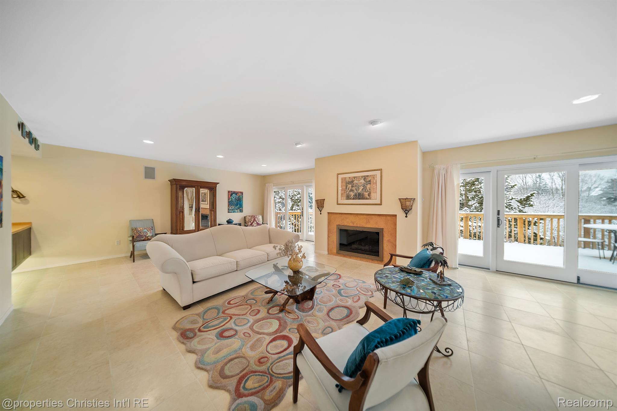 6048 DUNMORE Drive