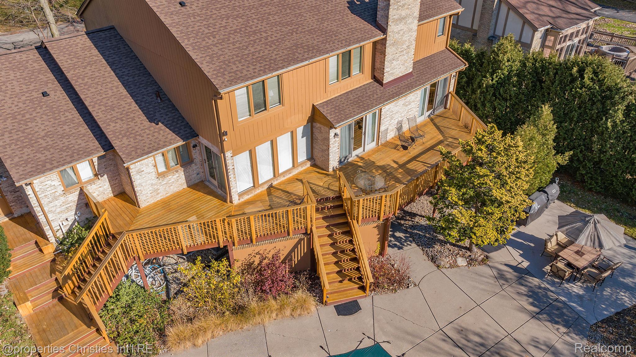 6048 DUNMORE Drive