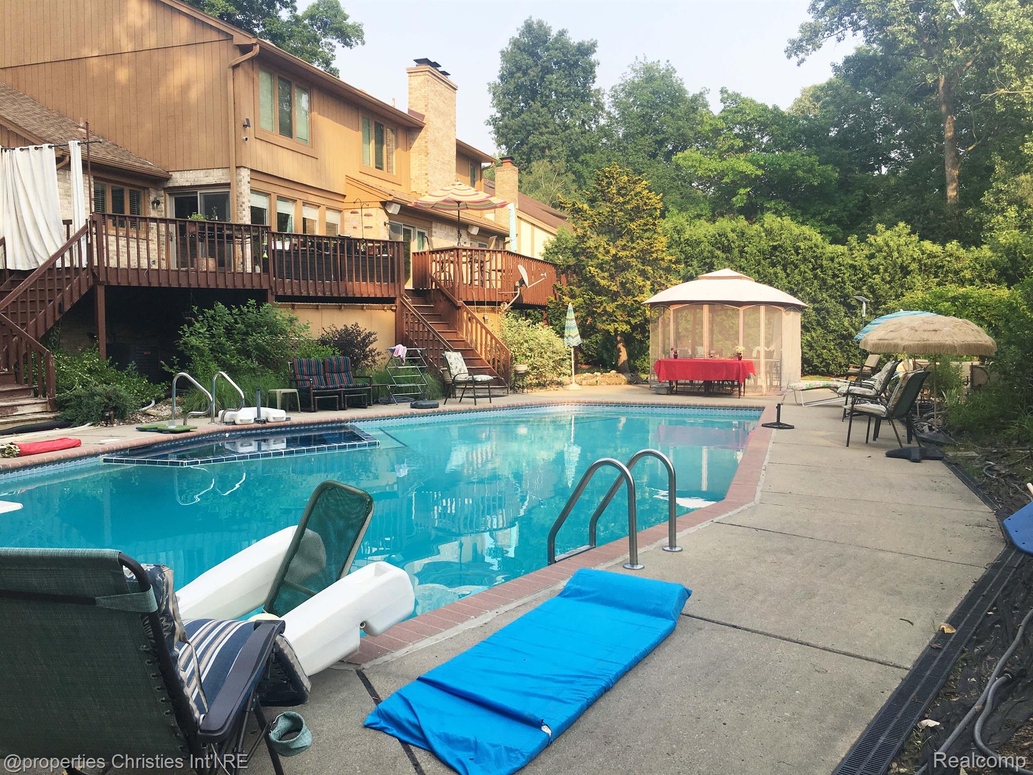 6048 DUNMORE Drive