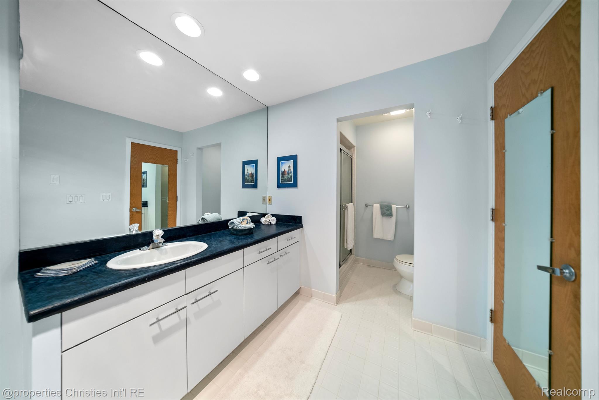 6048 DUNMORE Drive