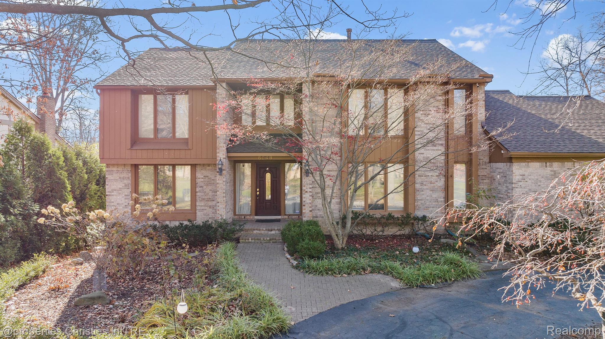 6048 DUNMORE Drive