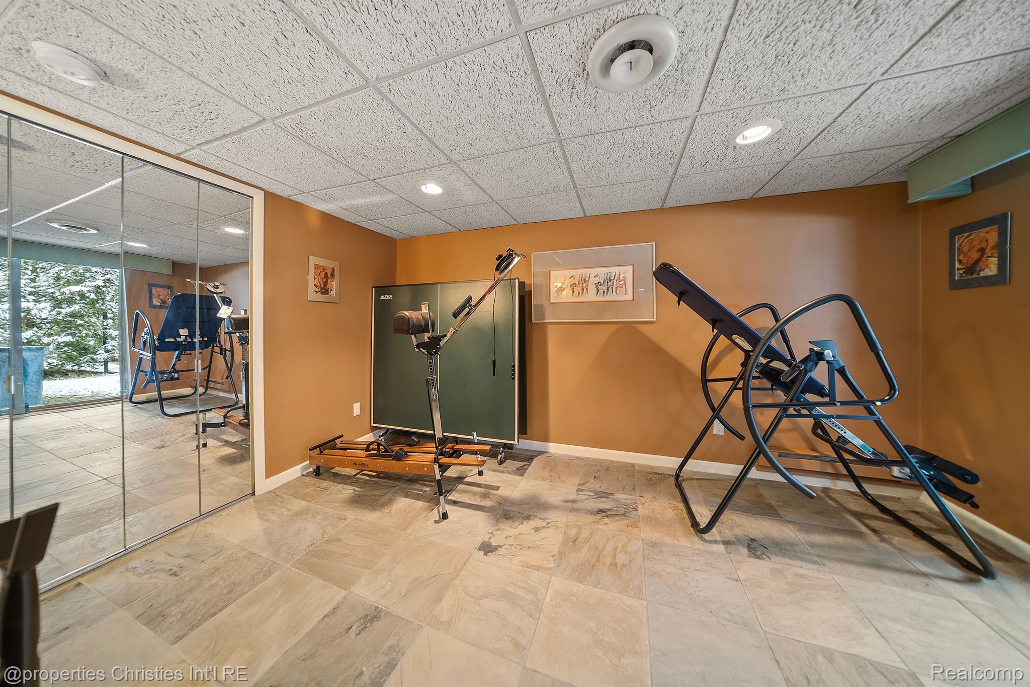 6048 DUNMORE Drive