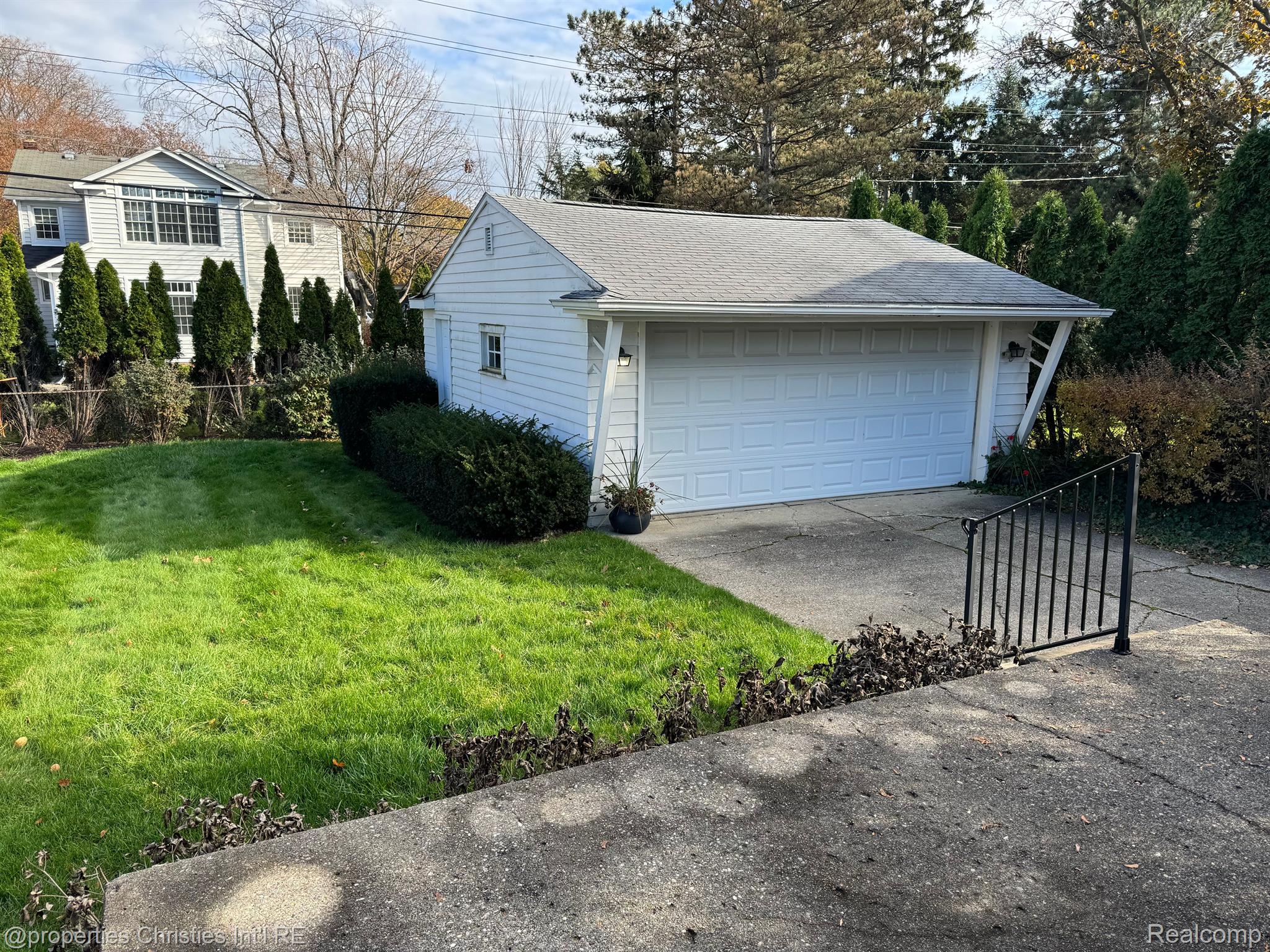 1439 SHIPMAN Boulevard