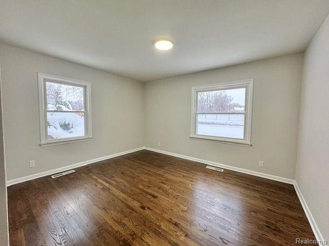 2621 VOORHEIS Road