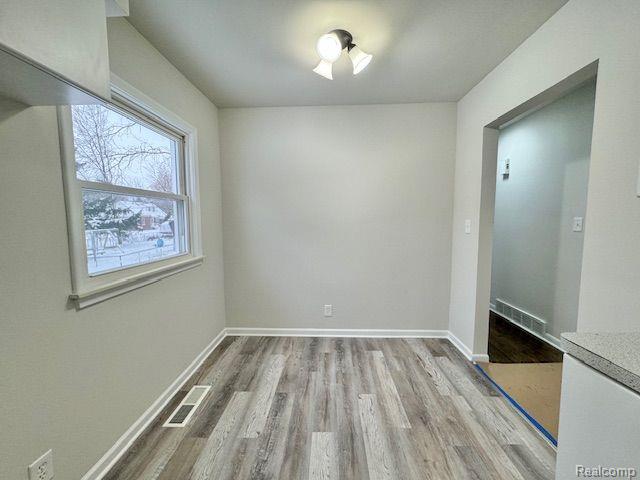 2621 VOORHEIS Road