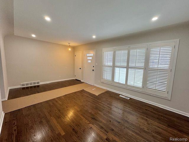 2621 VOORHEIS Road