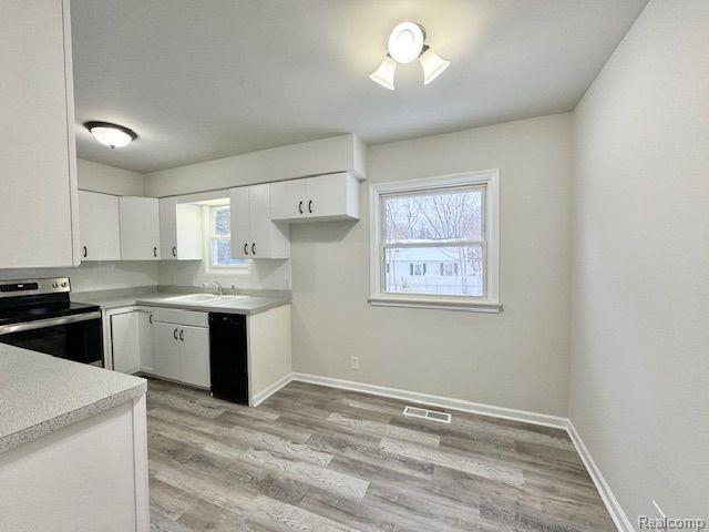 2621 VOORHEIS Road