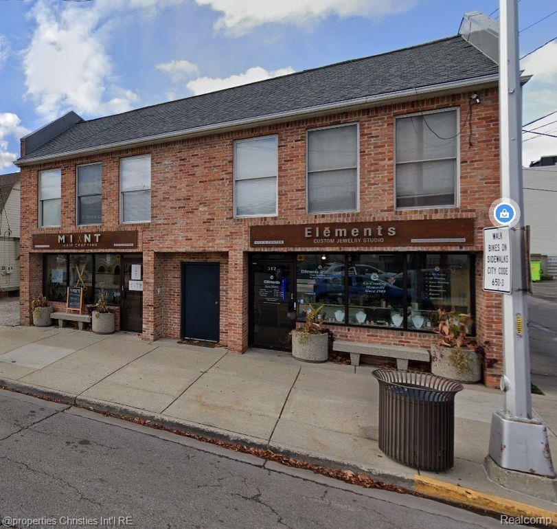 506 S CENTER Street Unit: 100