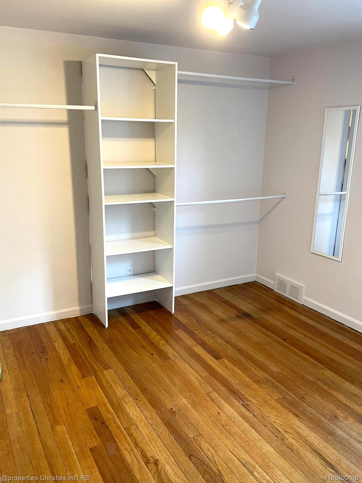 1642 GRAEFIELD Road 75