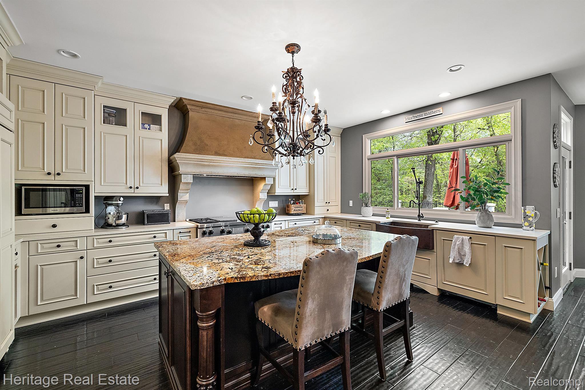 1585 DEER PATH Trail
