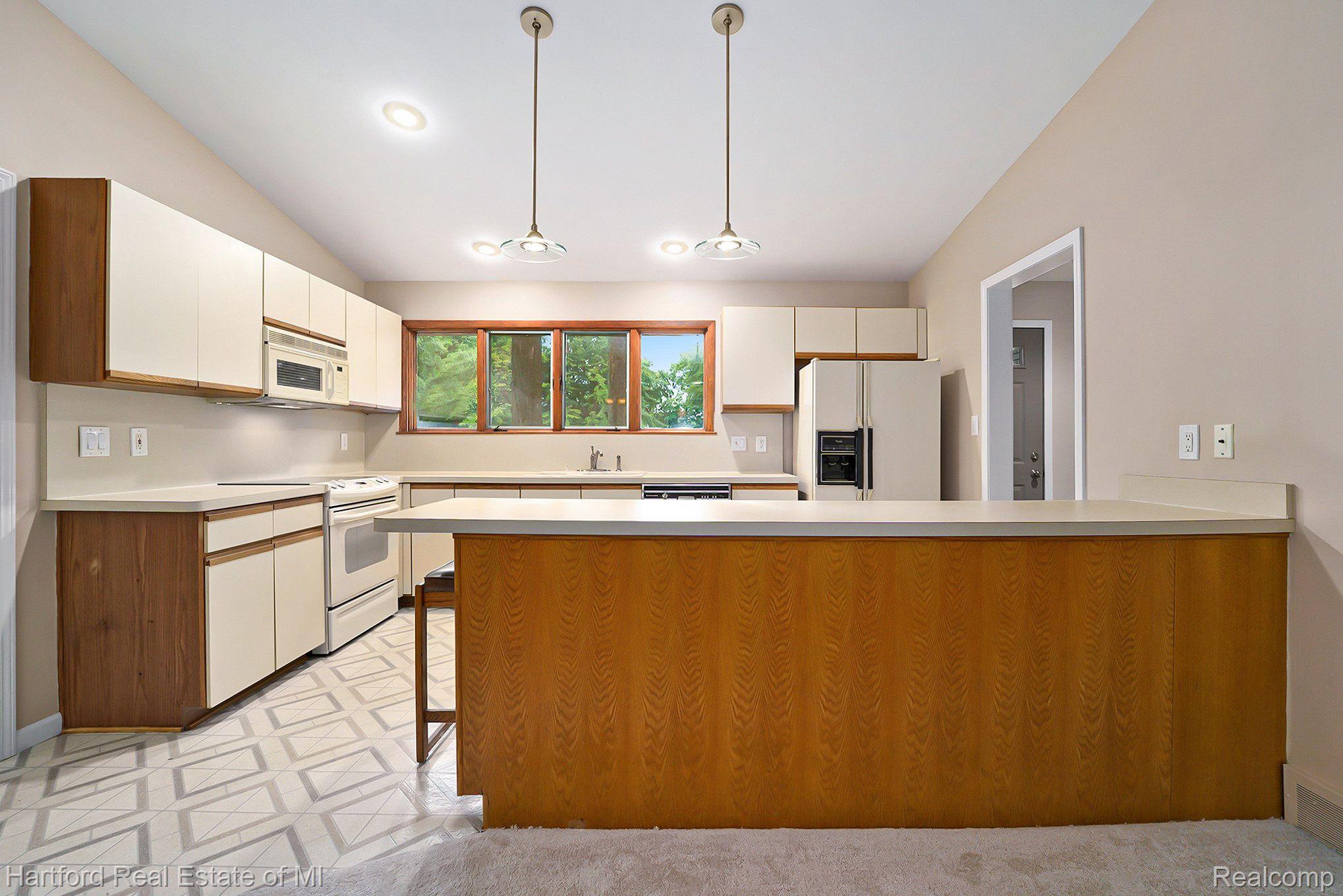 37778 RHONSWOOD Drive