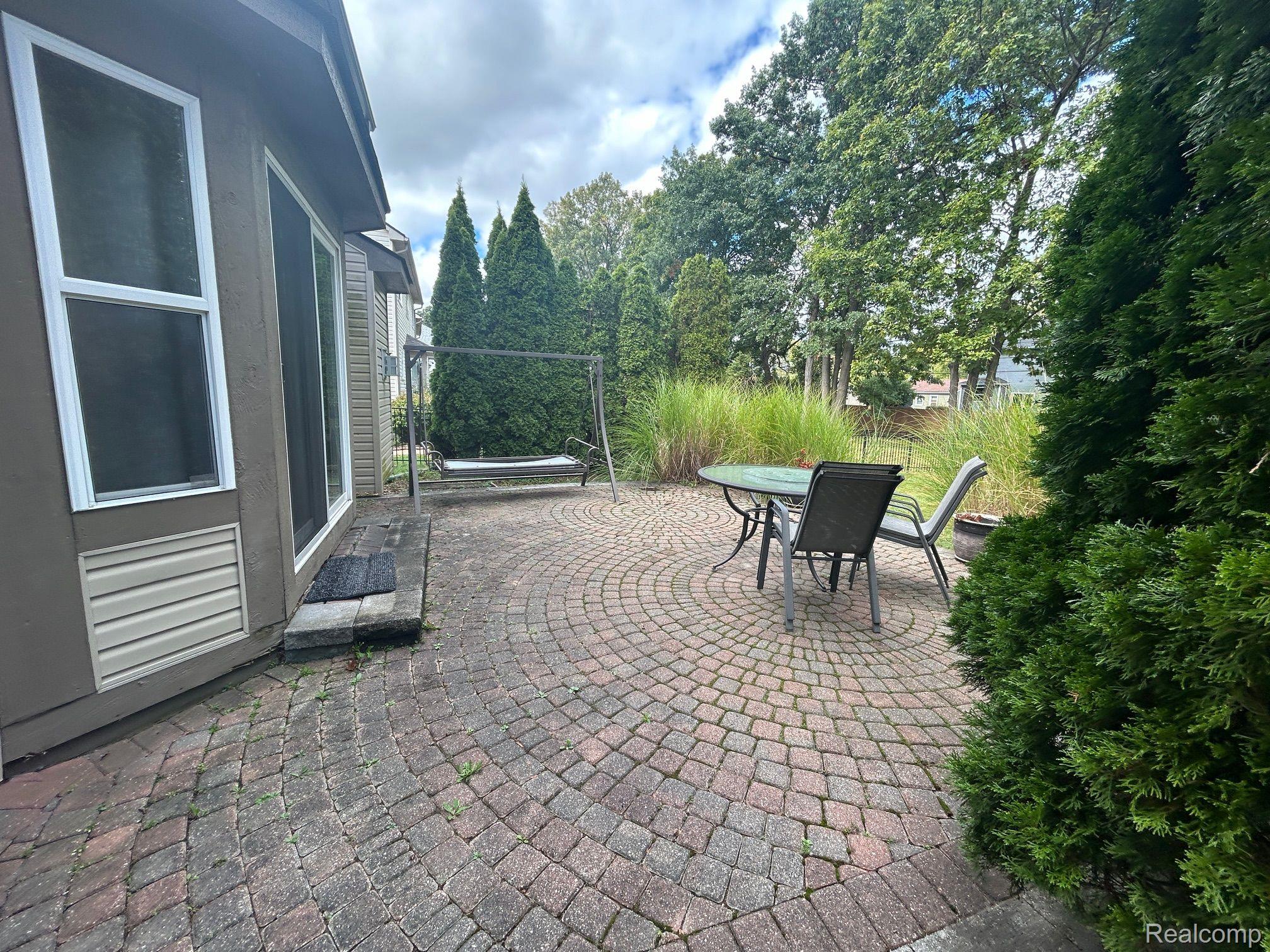 1339 HARTLAND Drive