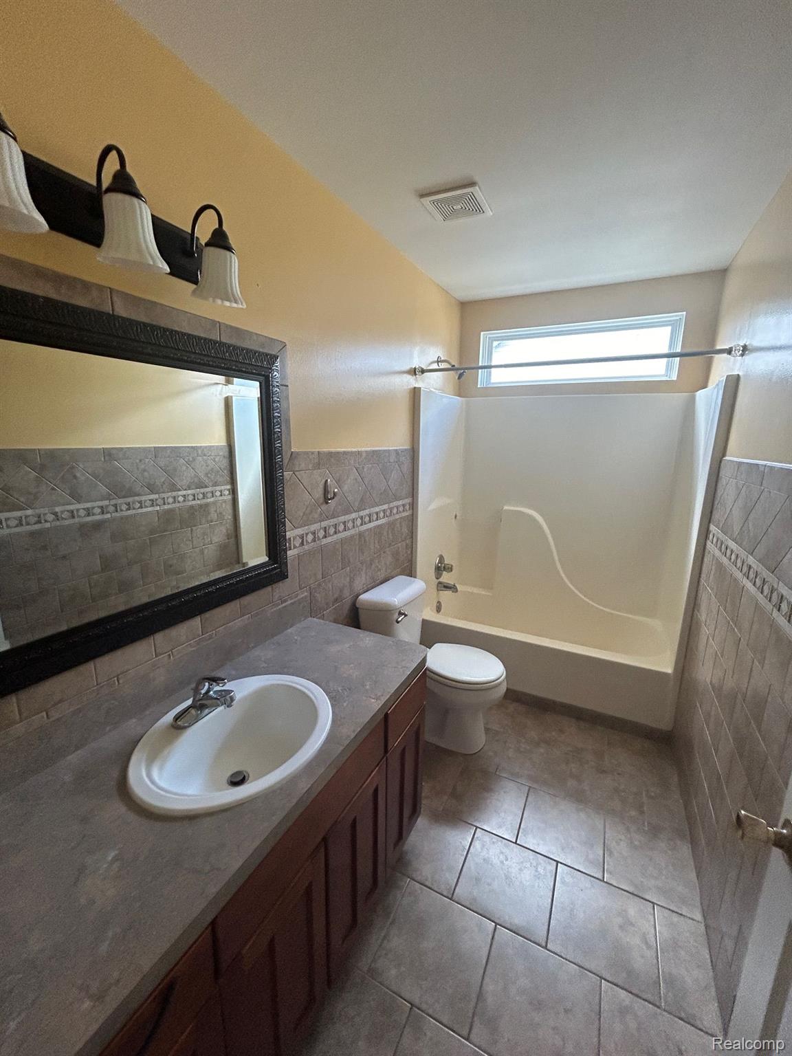 1339 HARTLAND Drive