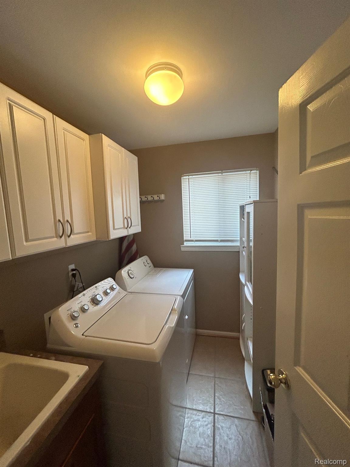 1339 HARTLAND Drive