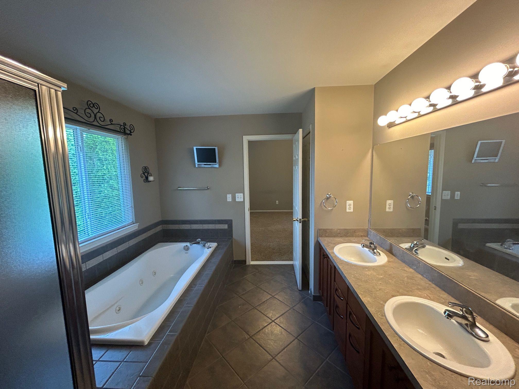 1339 HARTLAND Drive
