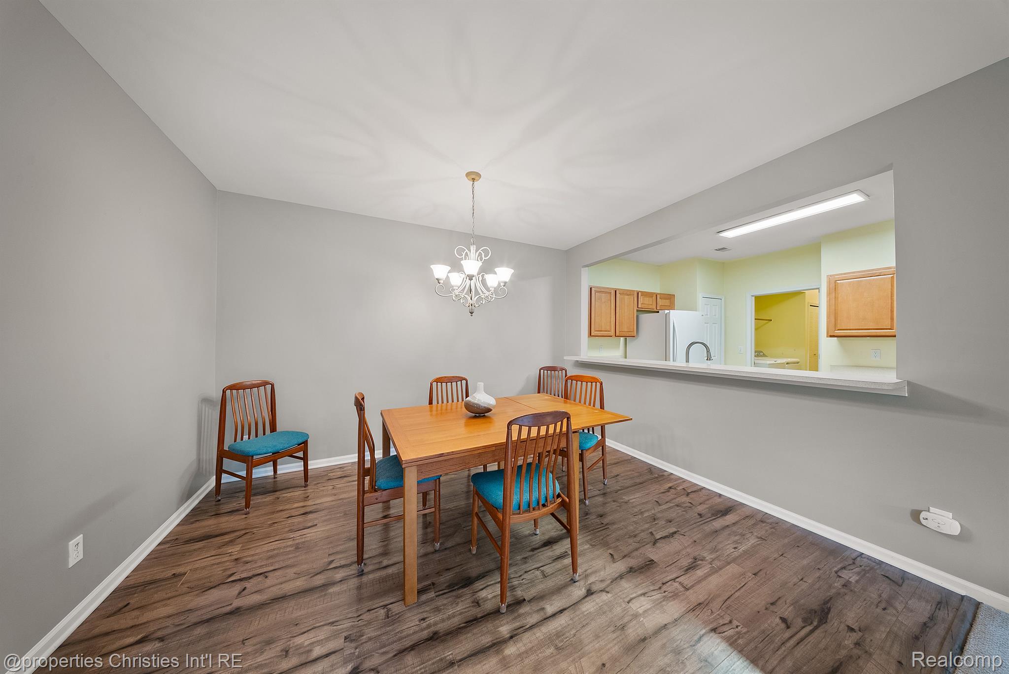 1758 FLAGSTONE Circle 3