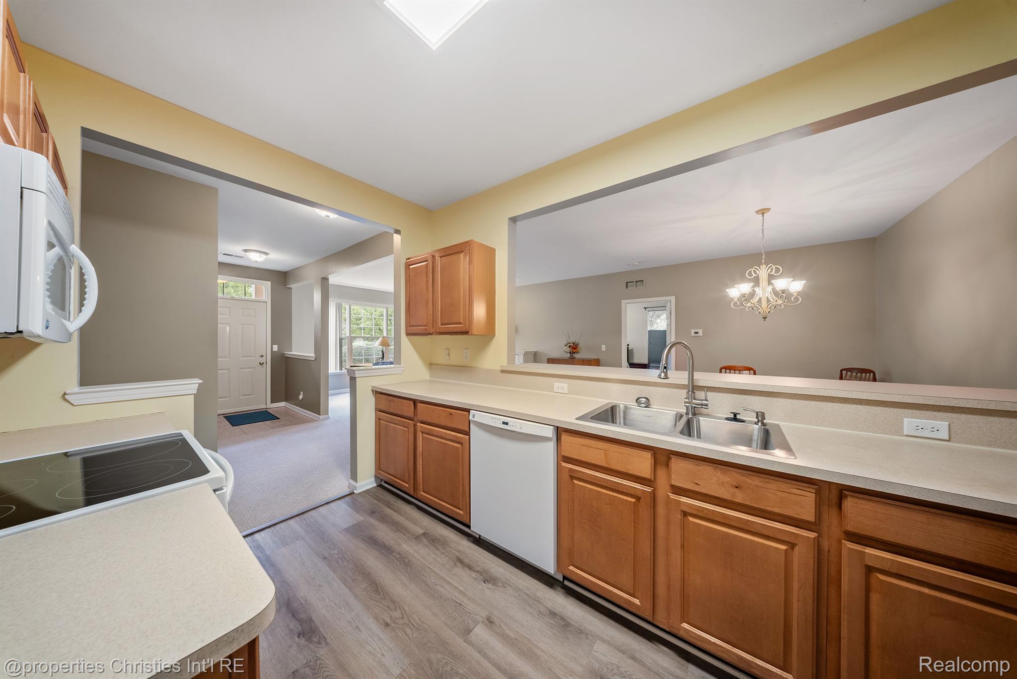 1758 FLAGSTONE Circle 3