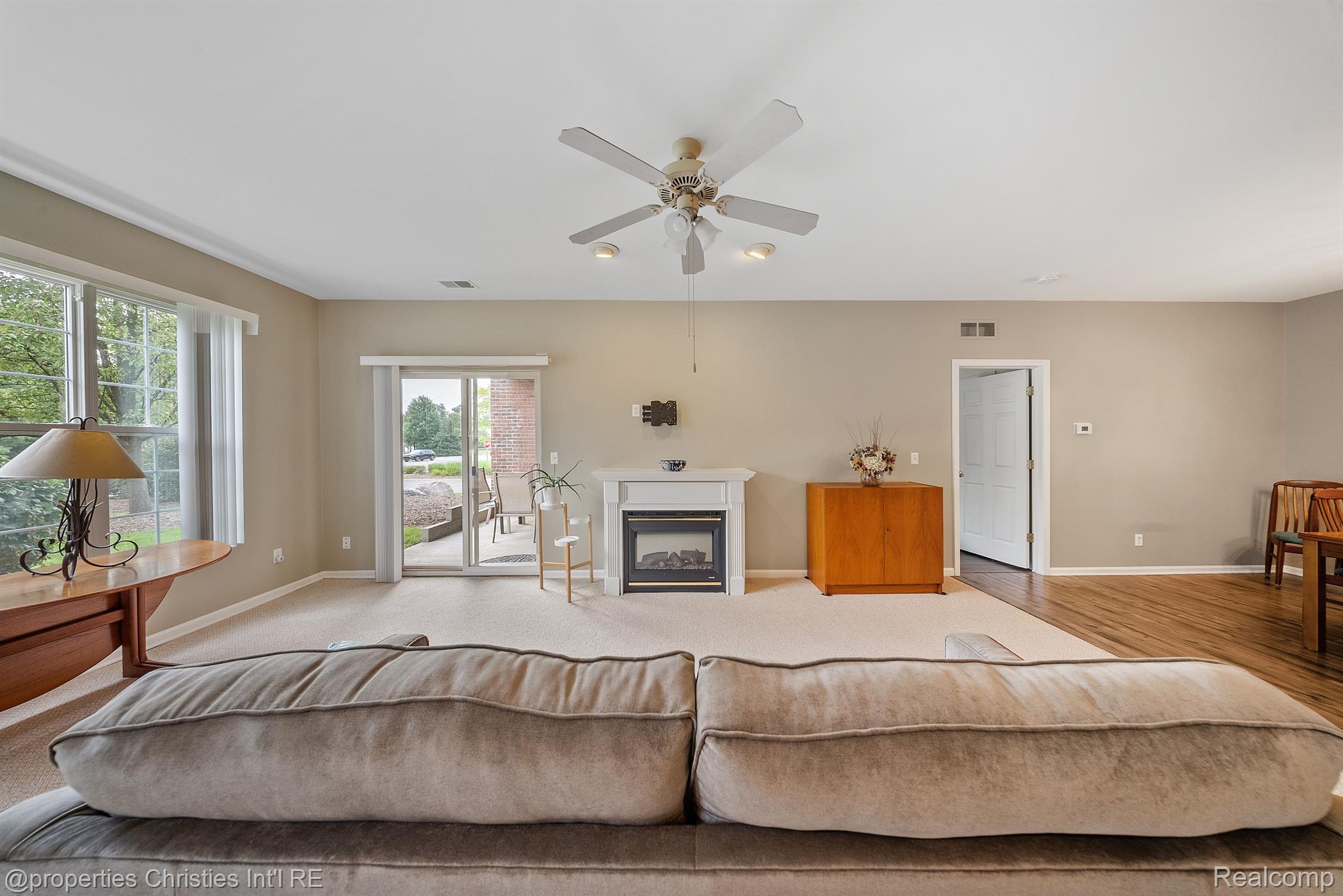 1758 FLAGSTONE Circle 3